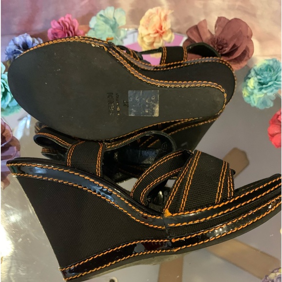 EUC❤️‍🔥FENDI canvas espadrilles. - Picture 9 of 12